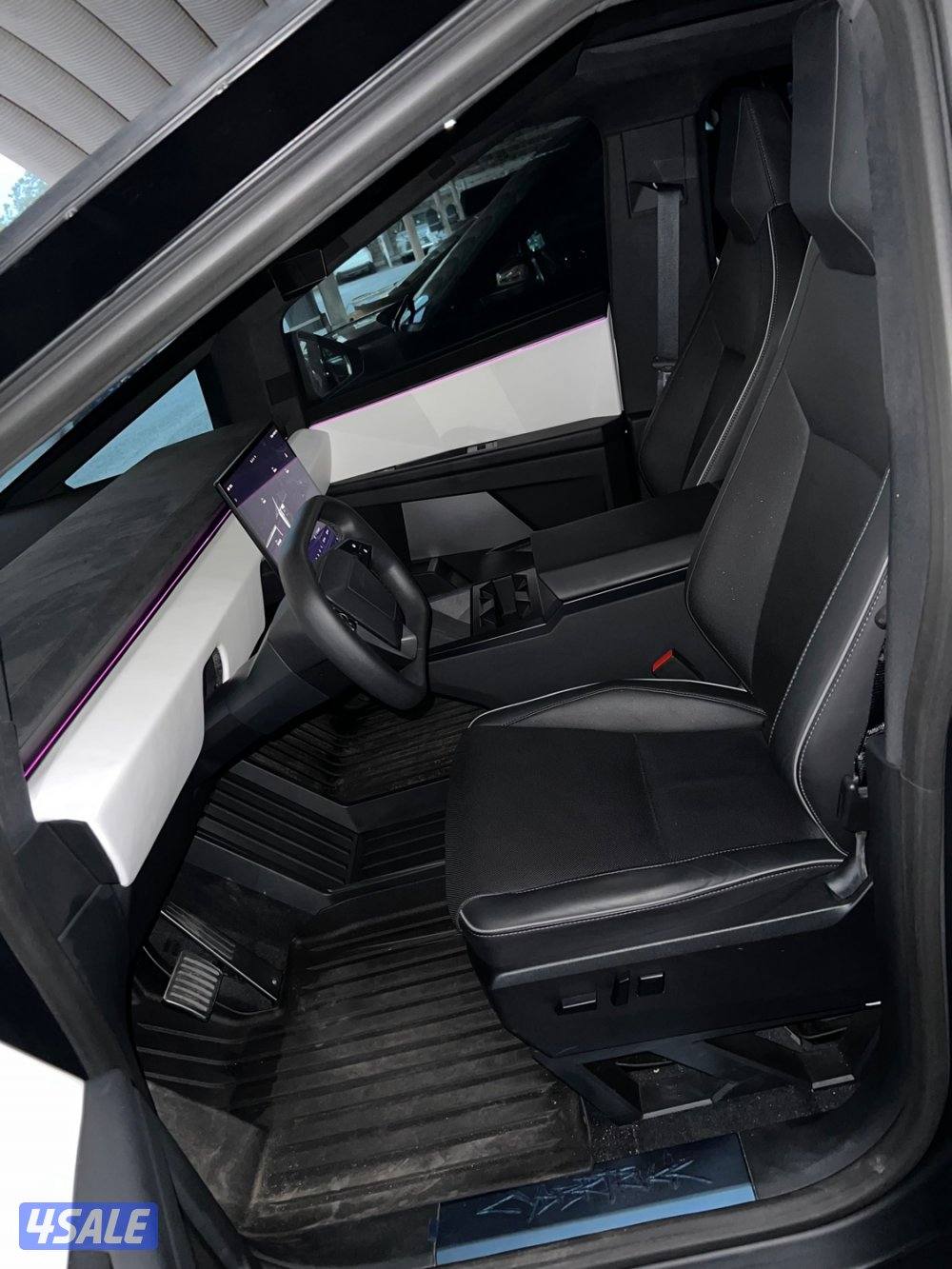 سايبر تراك موديل 2024 عداد15 الف فل ابشن خالية من حوادث شرط الفحص7