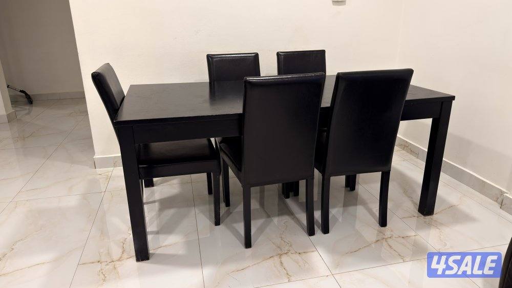 Black Table, 174cm/1.74m by 94cm/0.94m, could expand and has chairs2