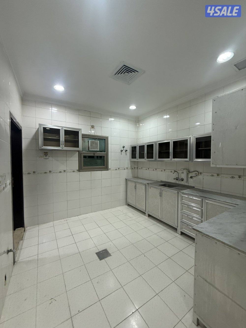 للإيجار شقة كبيرة راهية باشبيلية ق1 مع غرفة غسيل وغرفة كوي ملابس6