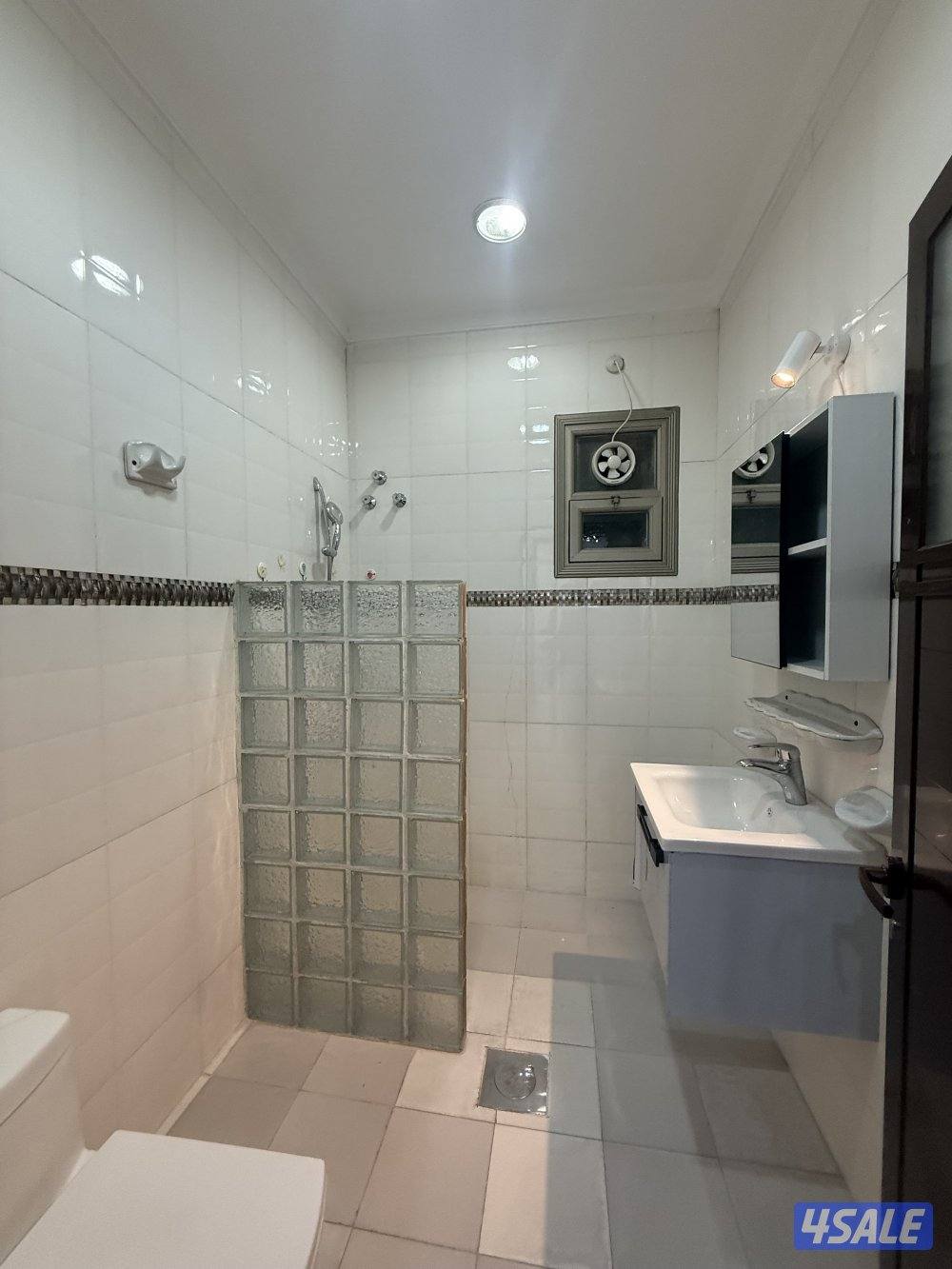 للإيجار شقة كبيرة راهية باشبيلية ق1 مع غرفة غسيل وغرفة كوي ملابس9