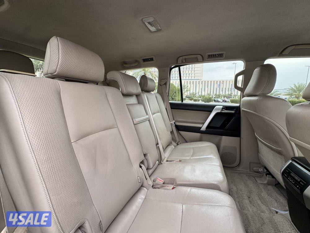 تويوتا برادو VX V6 موديل 2010 بحاله ممتازه جدا8