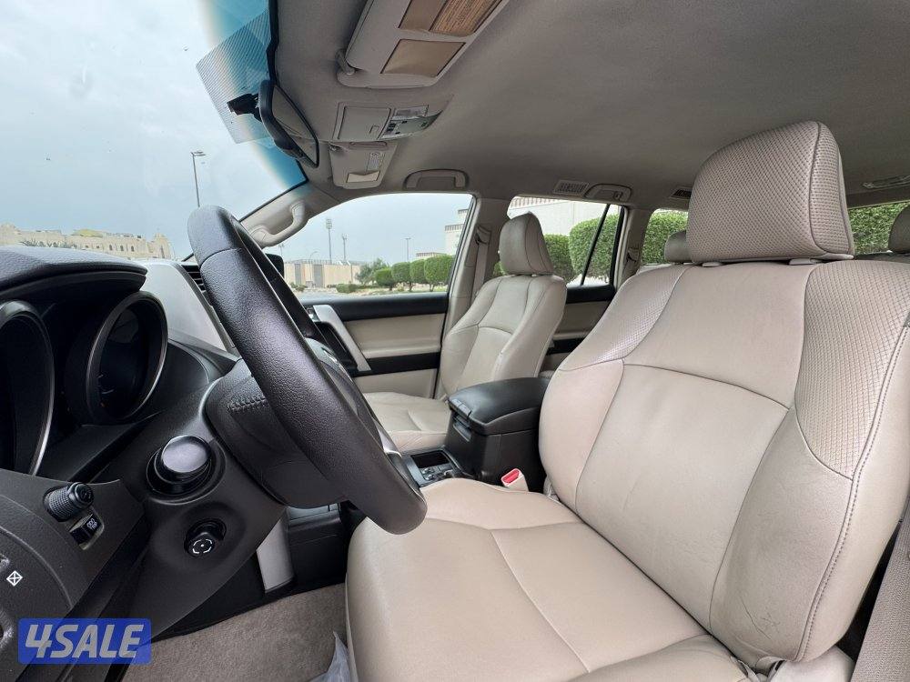 تويوتا برادو VX V6 موديل 2010 بحاله ممتازه جدا12