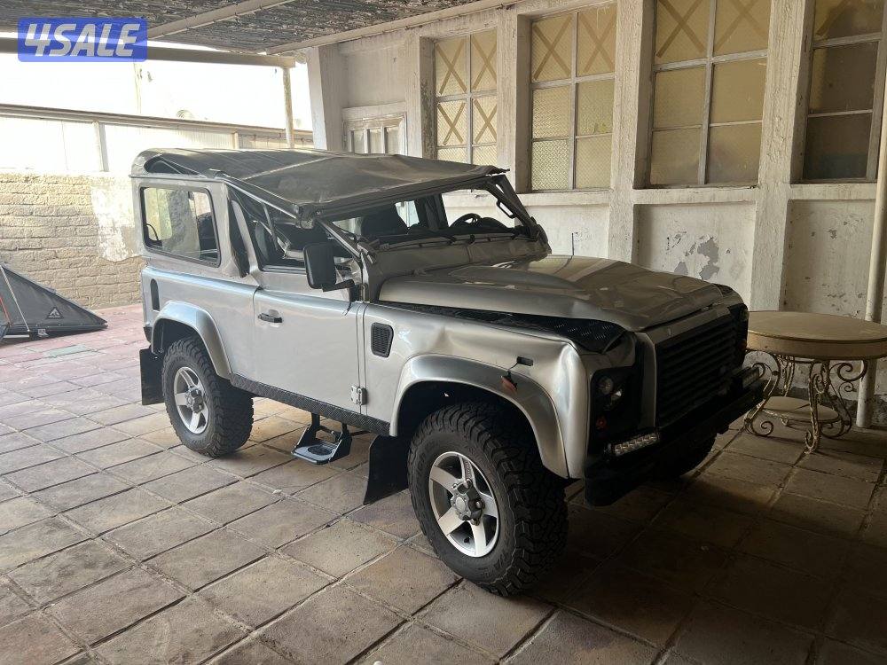 لاندروفر ديفندر 20150