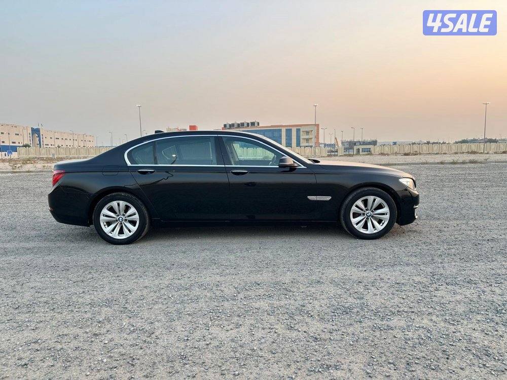 ماشي ١٠٣ الف بي ام 730Li موديل ٢٠١٤ بحالة الوكالة في قمة النظافة5