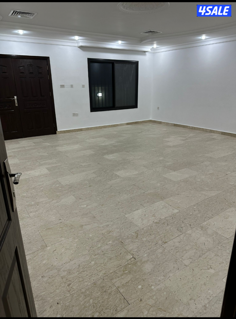 للإيجار دور أرضي بسلوى0