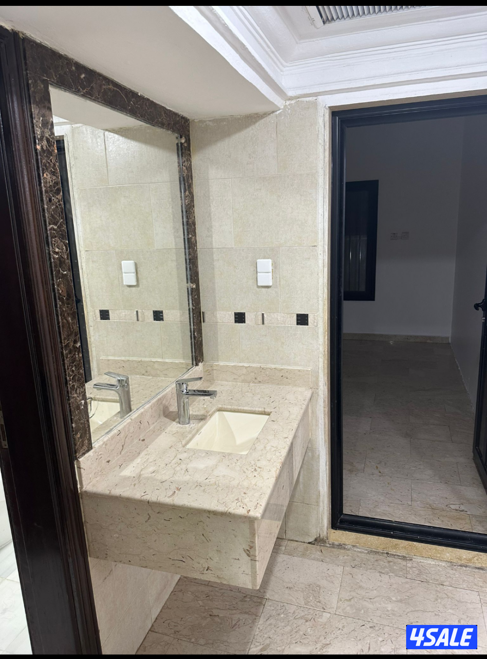 للإيجار دور أرضي بسلوى4