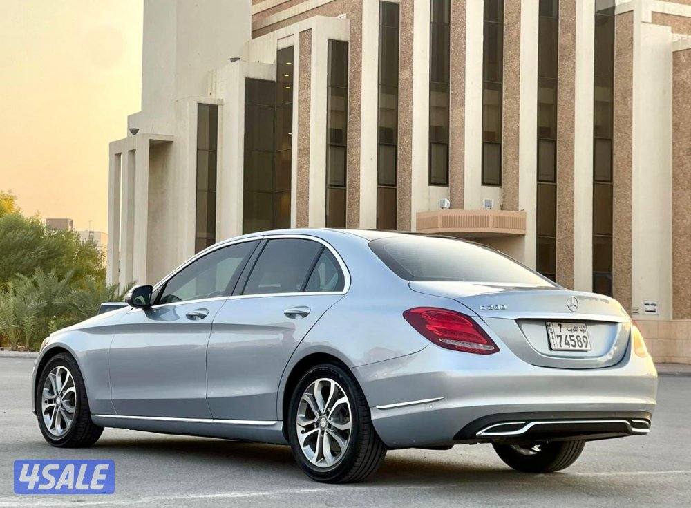 موديل ٢٠١٥ عداد ١٢٨ الف بحالة ممتازه جدا3