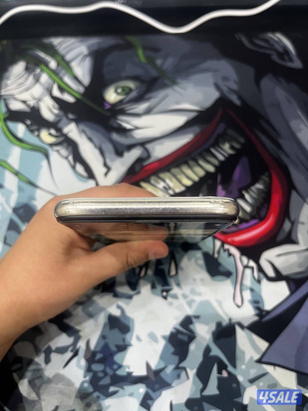 ايفون للبيع نضيف استعمال خفيف0