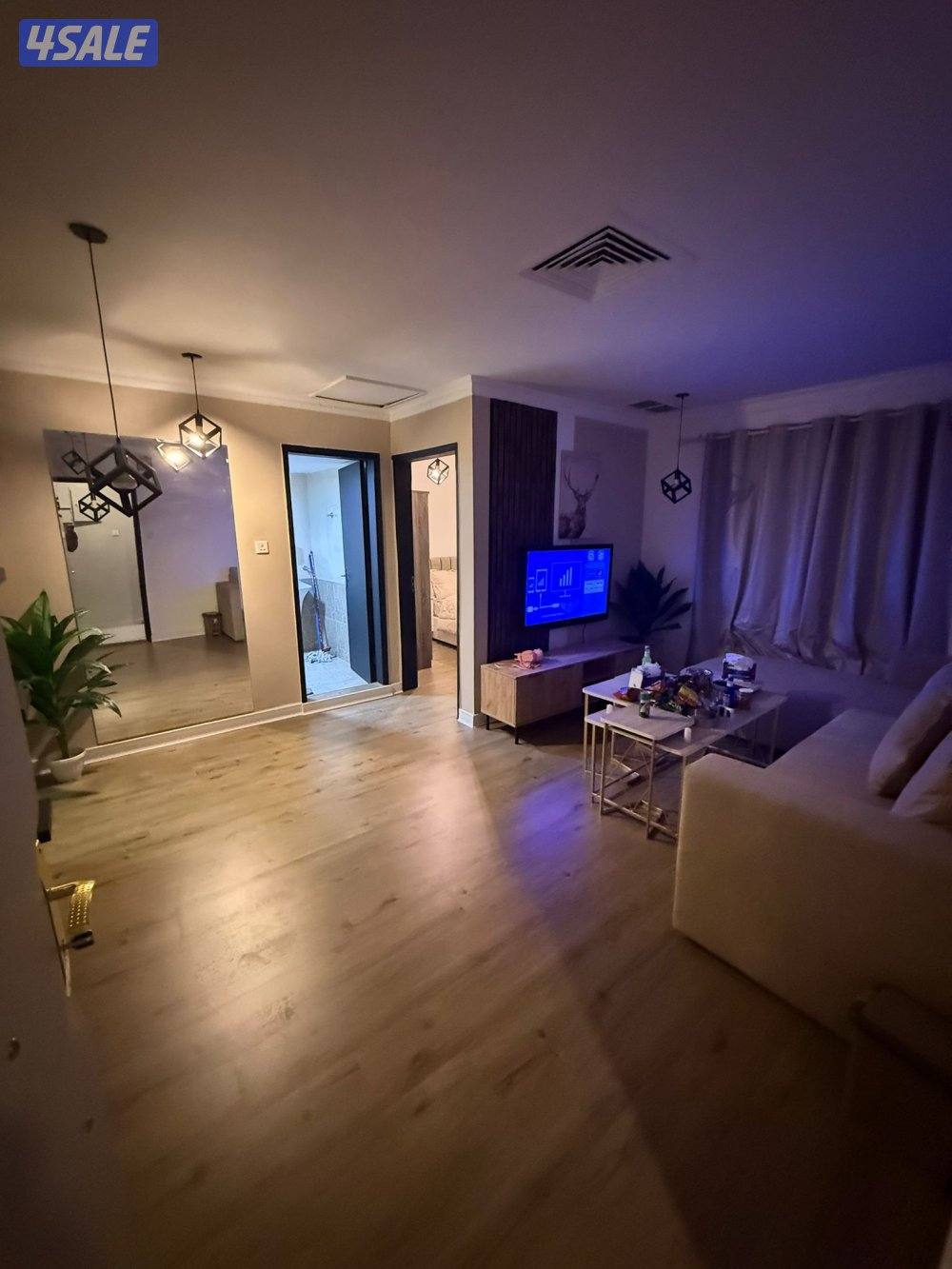 شقه للايجار خلو غرفه وصاله ومطبخ وحمام تشطيب سوبر لوكس0