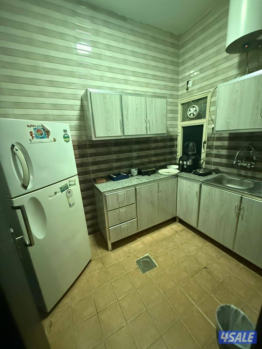 شقق الايجار خلو وفاضي غرفة وصالة ومطبخ وحمام تشطيب سوبر لوكس7