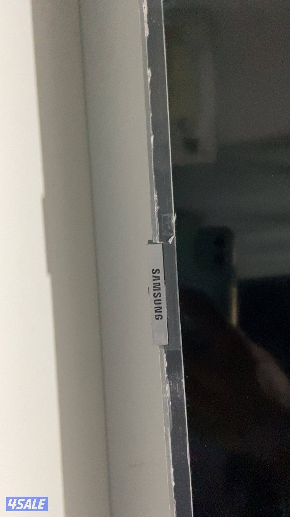 شاشه  samsung  بوصه 58 تحتاج تصليح معها رموت و سلك كهربا بس ما تشتغل2