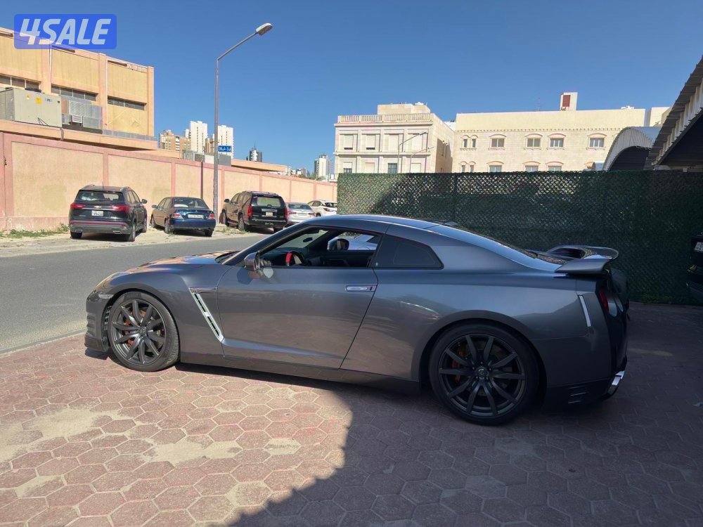 للبيع Gtr0
