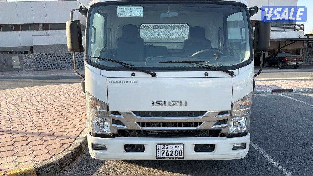 سطحة isuzu موديل ٢٠٢٤ ماشي الفين كيلو شرط الفحص بالكامل تحت الكفاله2