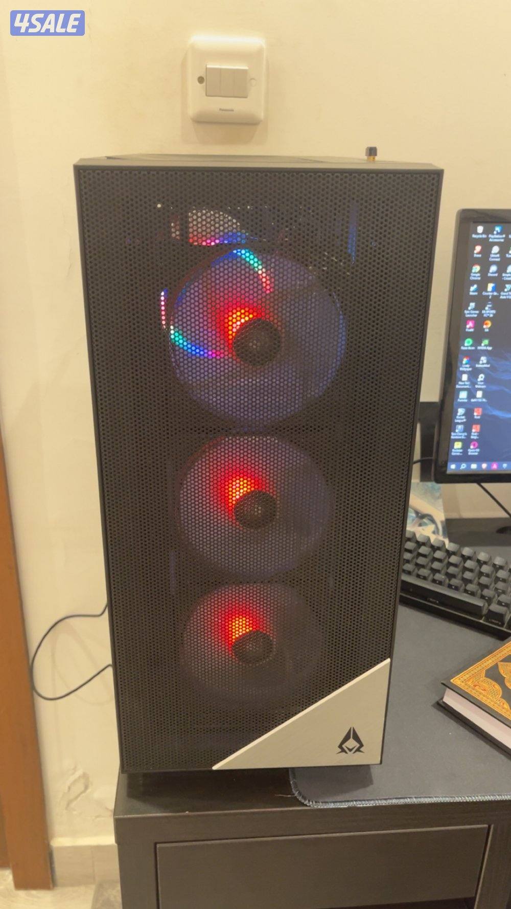 للبيع بيسي معه كيبورد و ماوس و شاشه و ماوس باد6