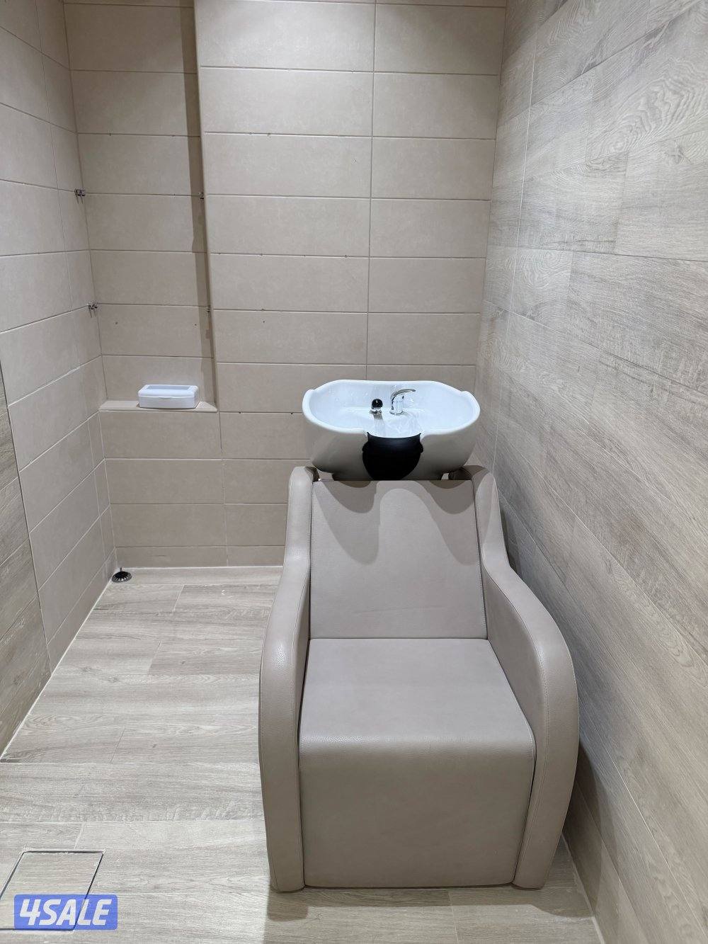 Salon for sale للبيع صالون بالجابرية2