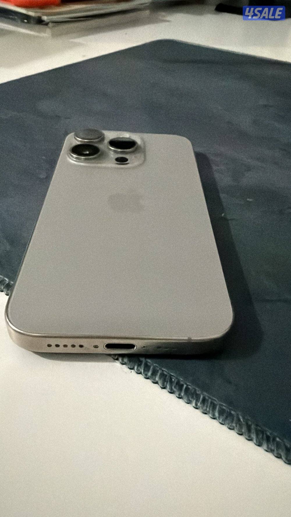 للبيع ايفون ١٥ برو مبدل شاشه درجه أولى بطاريه من آبل اصليه الجهاز نظيف3