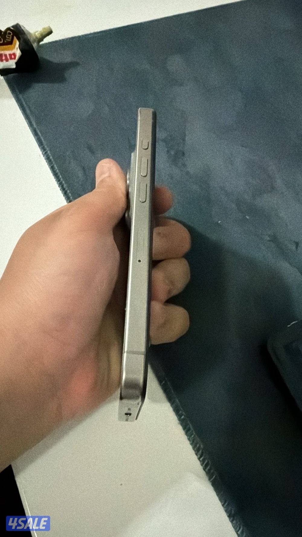 للبيع ايفون ١٥ برو مبدل شاشه درجه أولى بطاريه من آبل اصليه الجهاز نظيف6