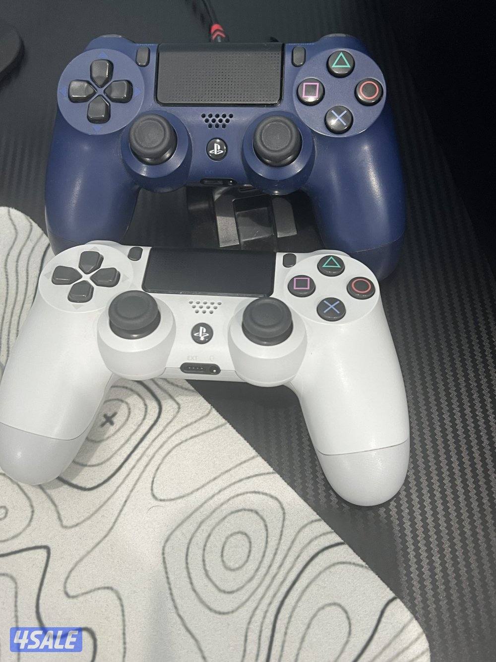 للبيع سوني٤ برو نضيف استعمال خفيف1