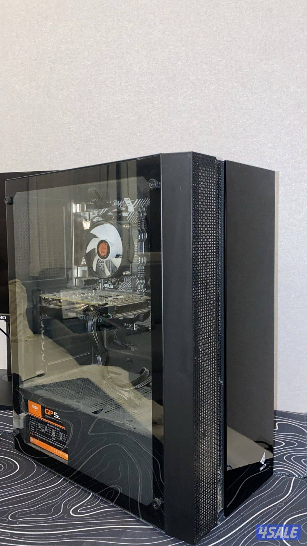 بيسي وشاشه مع اغراضهم للبيع البيسي بحاله ممتازه تواصل واتس1