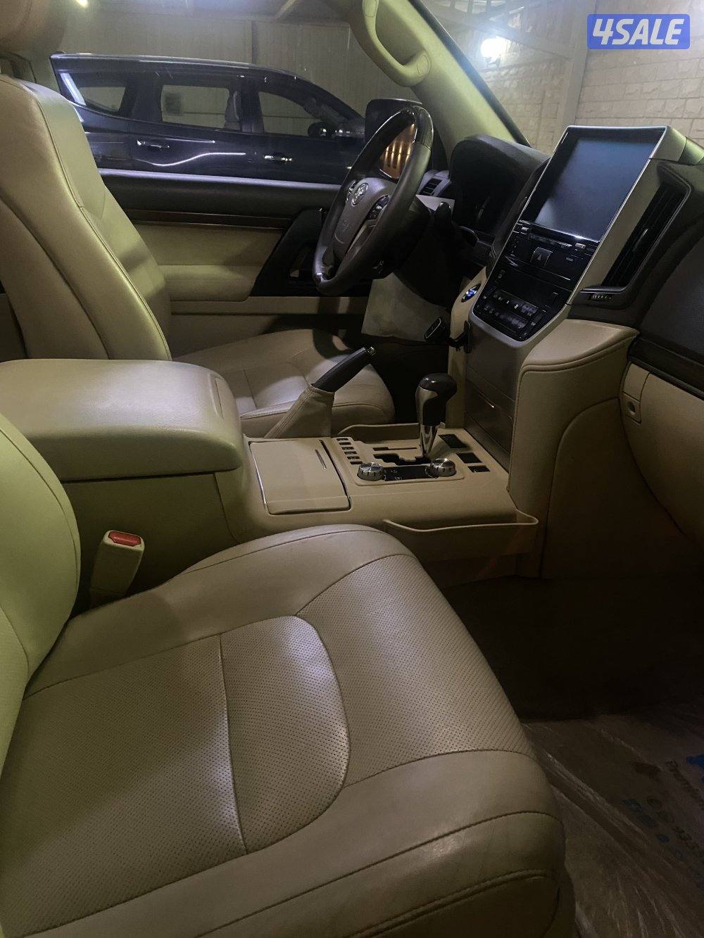 للبيع لاندكروزر تورنق الساير 20196