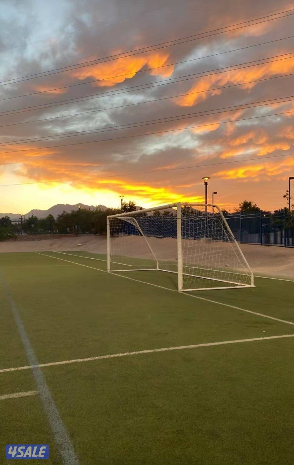 ملعب كرة قدم للبيع0
