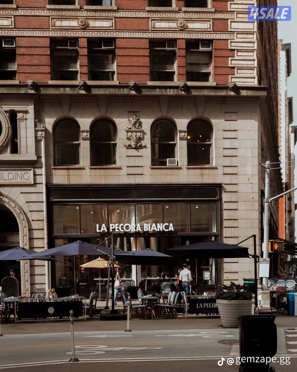 sony ZV-E10 4k barely used8