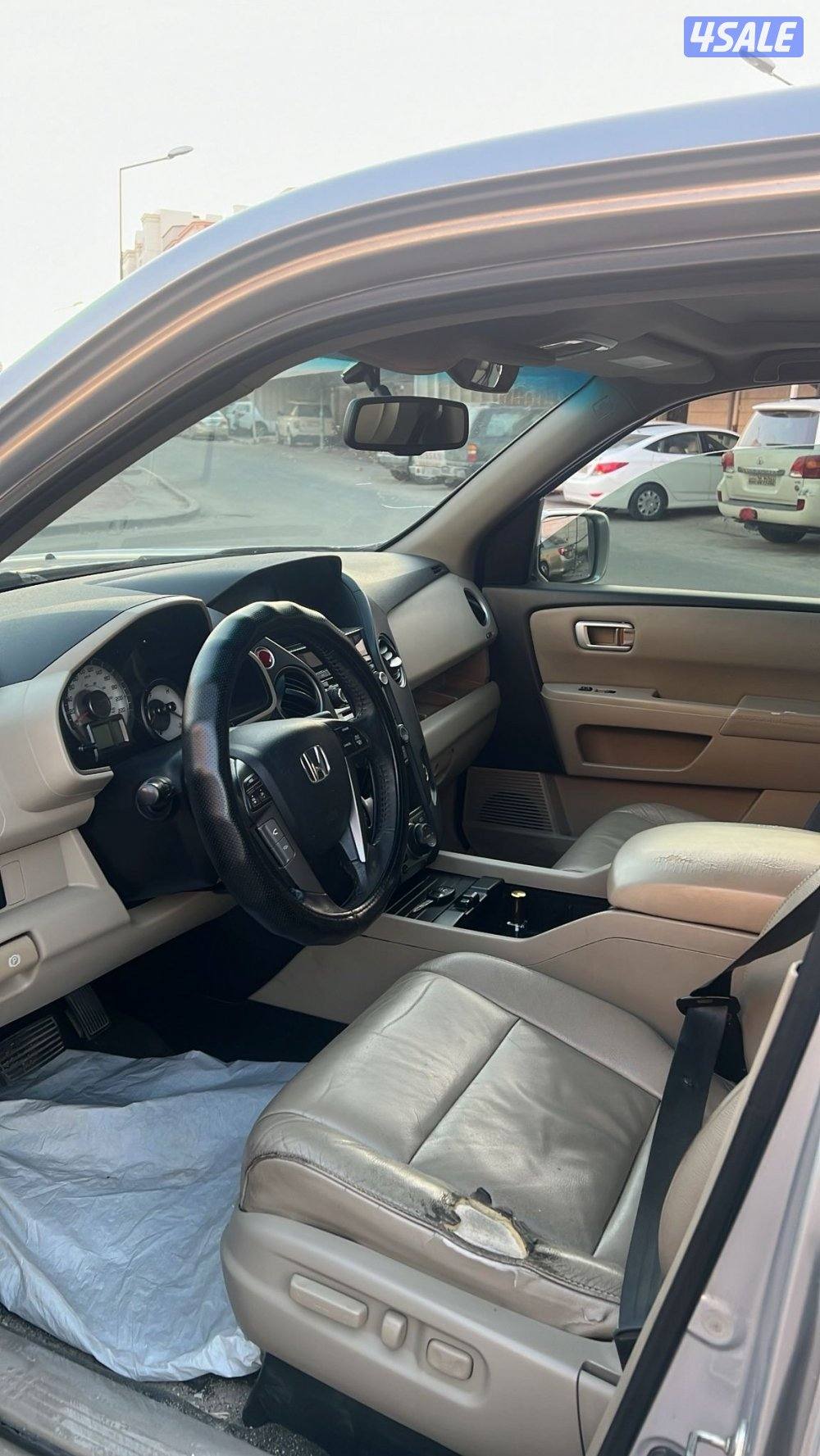 للبيع هوندا بايلوت موديل2014  السياره نظيفه ما تشكي من شي.1