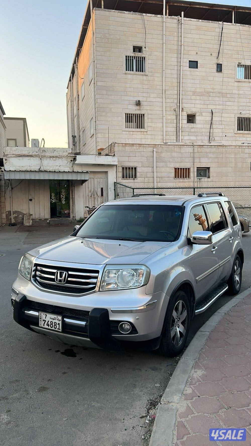 للبيع هوندا بايلوت موديل2014  السياره نظيفه ما تشكي من شي.4