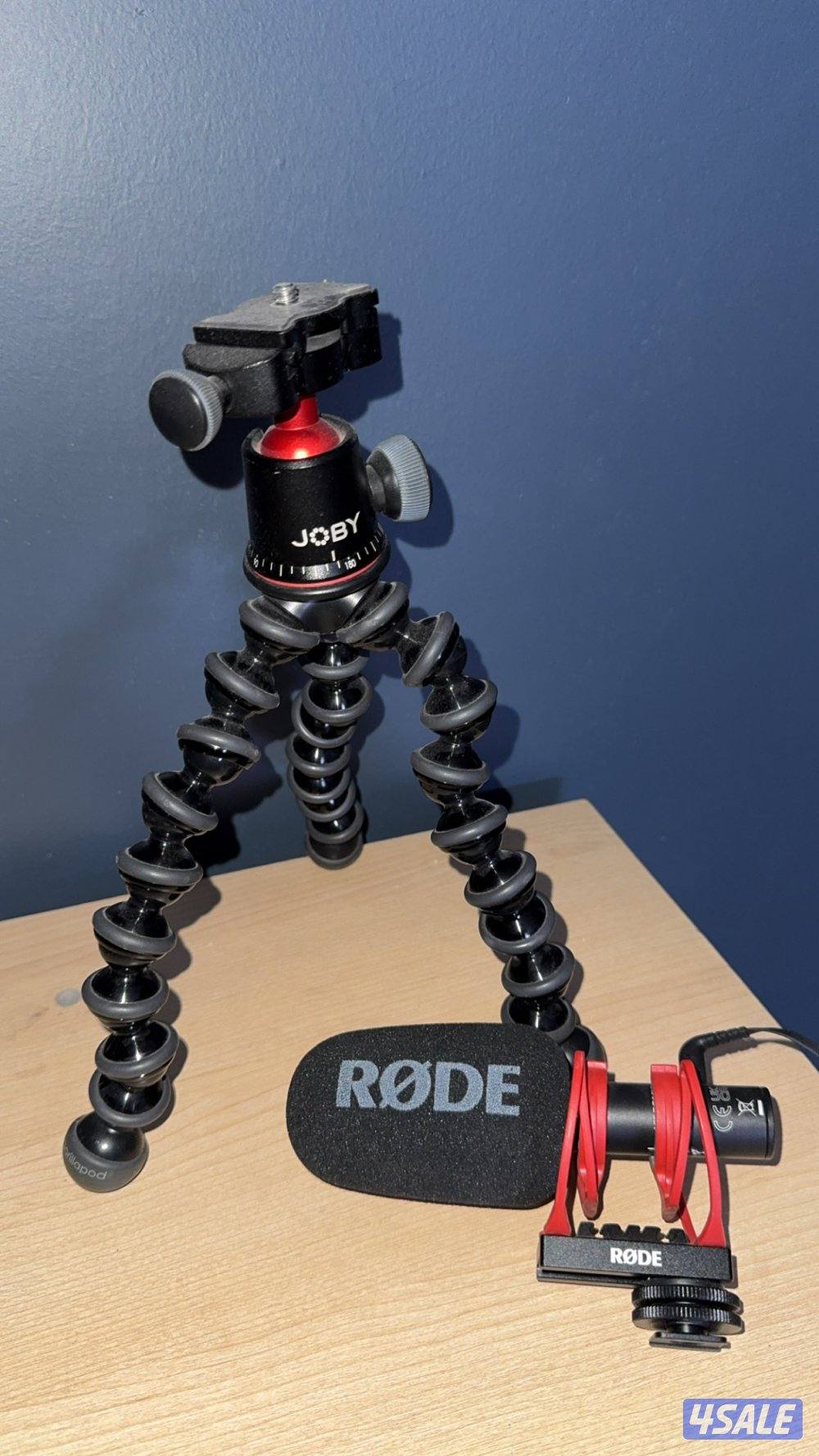 بكج ستاند كاميرا من Joby مع مايكروفون للكامبرا من Rode قابلين للتفاوض0