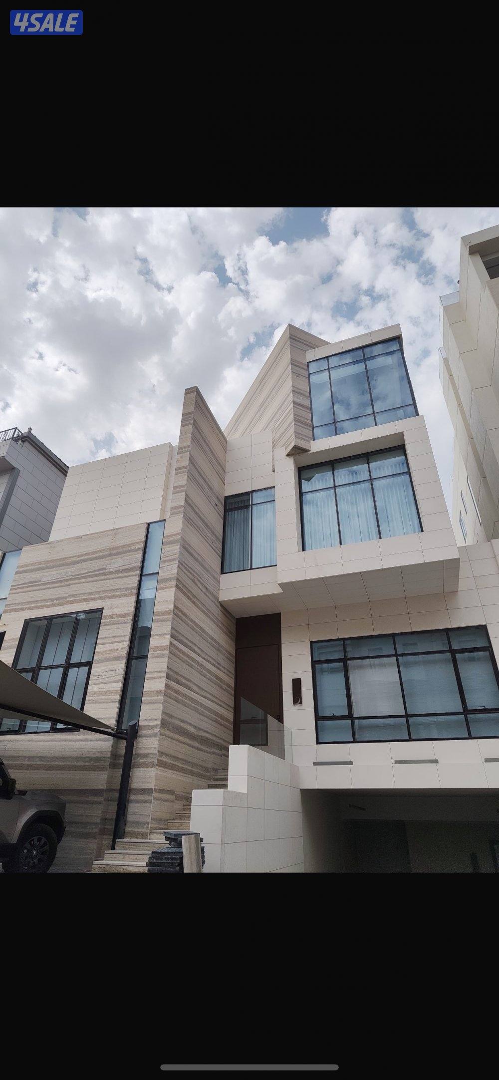 للايجار دوبلكس  و دور ارضي في الفنيطيس ودور في القرين0