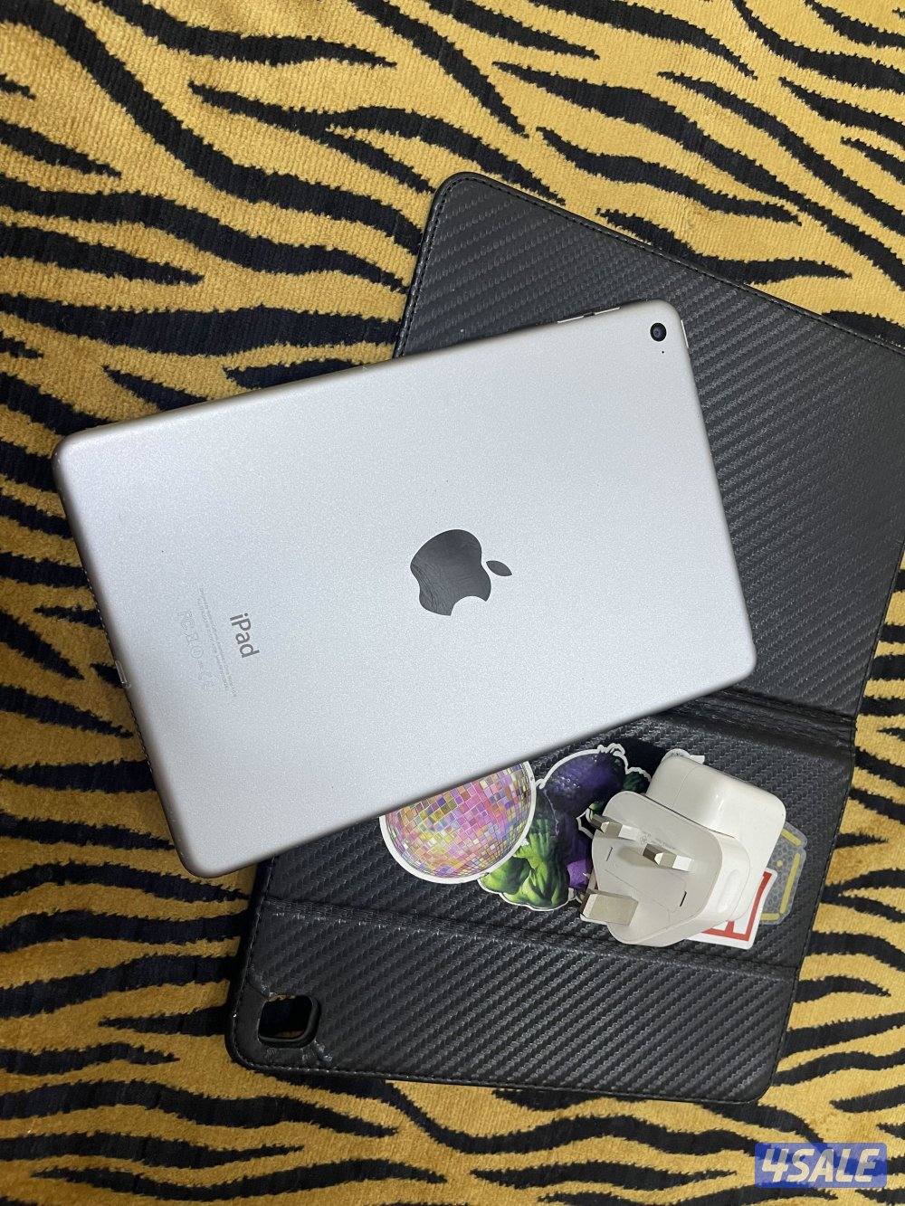 ايباد ابل ميني 4 ذهبي 128 قيقا مع اغراضه شغال تمام5