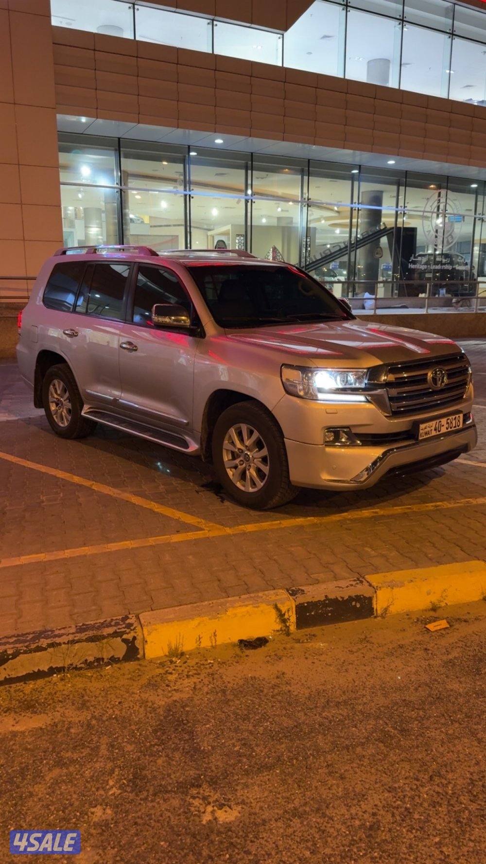 للبيع لاندكروزر موديل20164