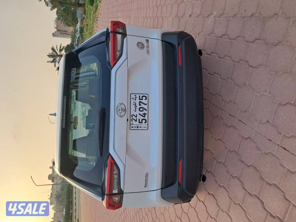 للبيع تويوتا راف 4 موديل 2023 ماشي 72 الف وارد الوكاله صبغ الوكاله4