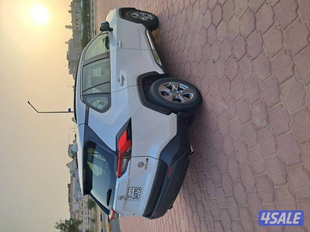 للبيع تويوتا راف 4 موديل 2023 ماشي 72 الف وارد الوكاله صبغ الوكاله5