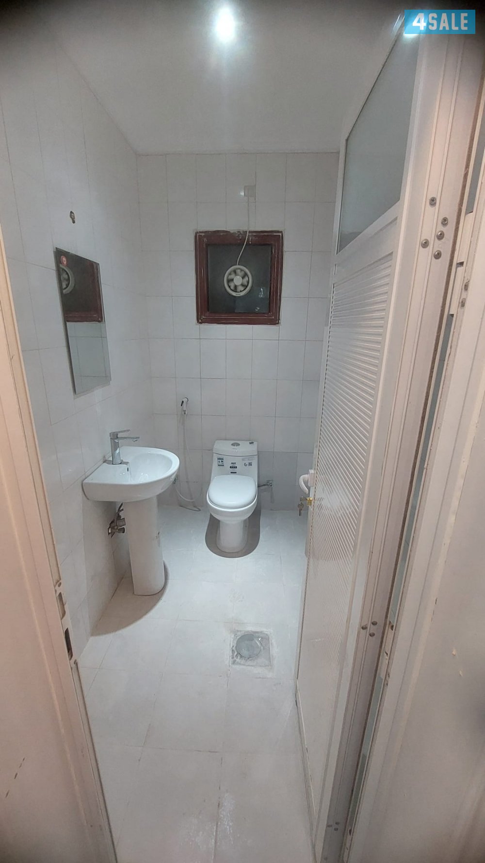 شقق تجارية وسكنية للإيجار في السالمية على الدائري الخامس1