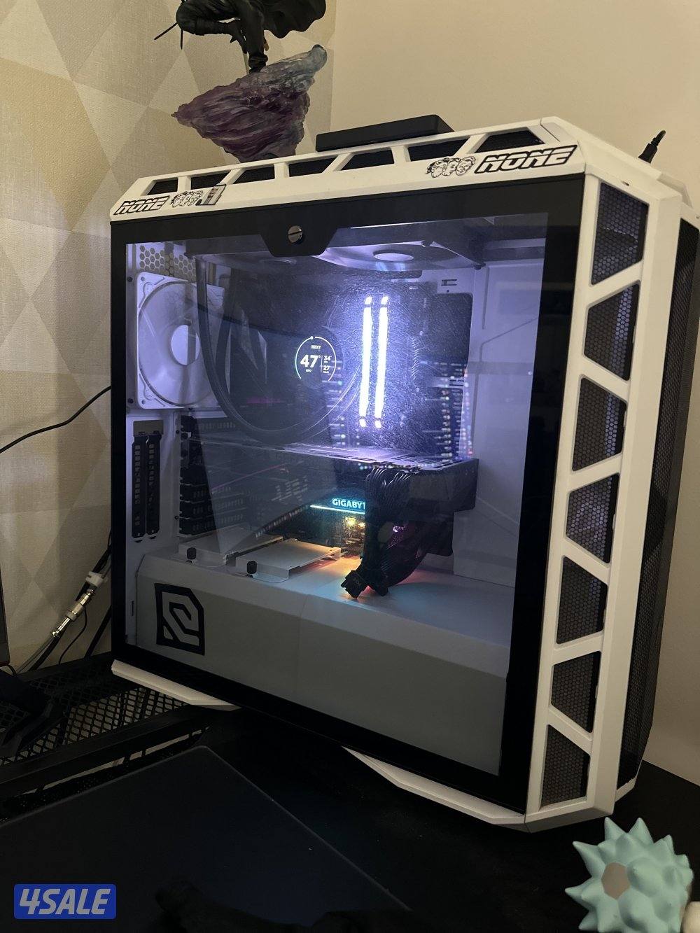 High end gaming pc And 75 hertz monitor bundle Price is negotiable0