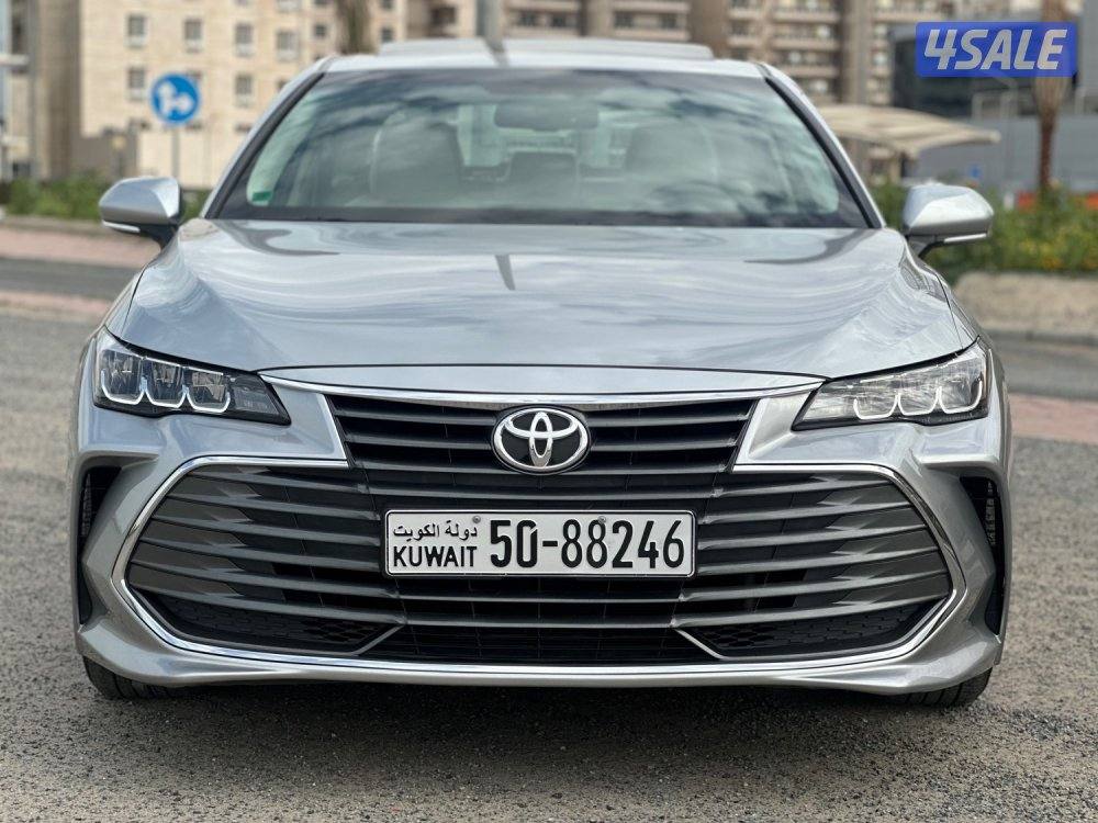 للبيع تويوتا افالون ماشي ١١٠ الف كيلو سيرفس وكالة2