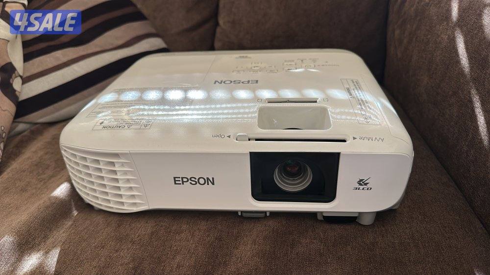 بروجكتر أبسون 3500 لومين(سطوع)2