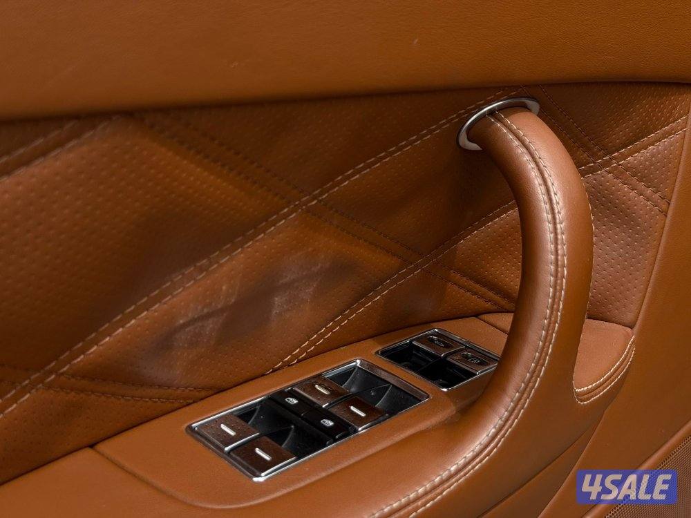 بنتليSPEED موديل2013 عداد53الف وارد الزياني سيرفس منتظم12