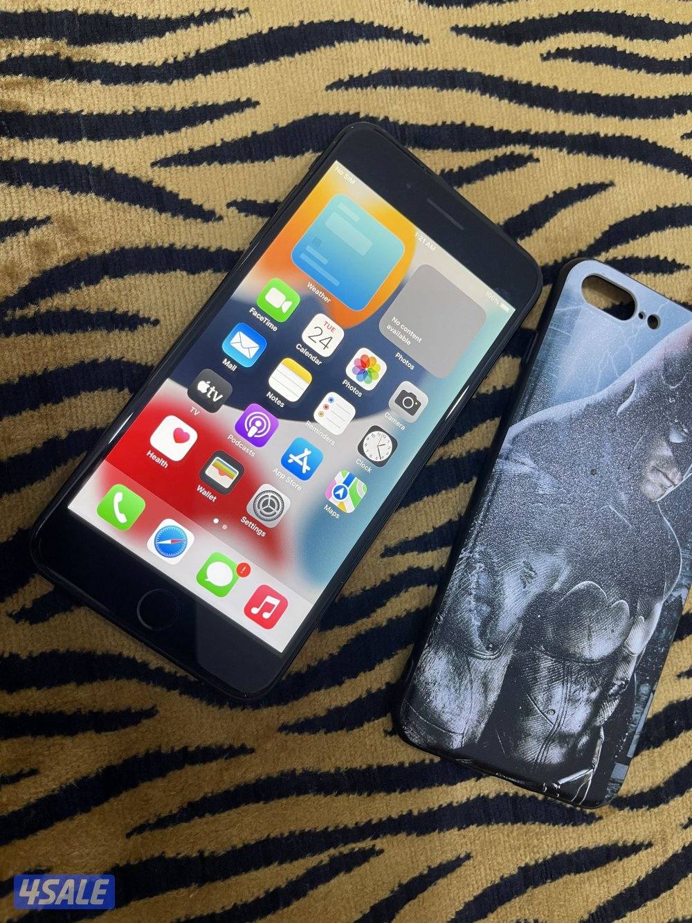 ايفون 7 بلس 128 قيقا الكبير مو مفتوح نظيف وشغال زين0