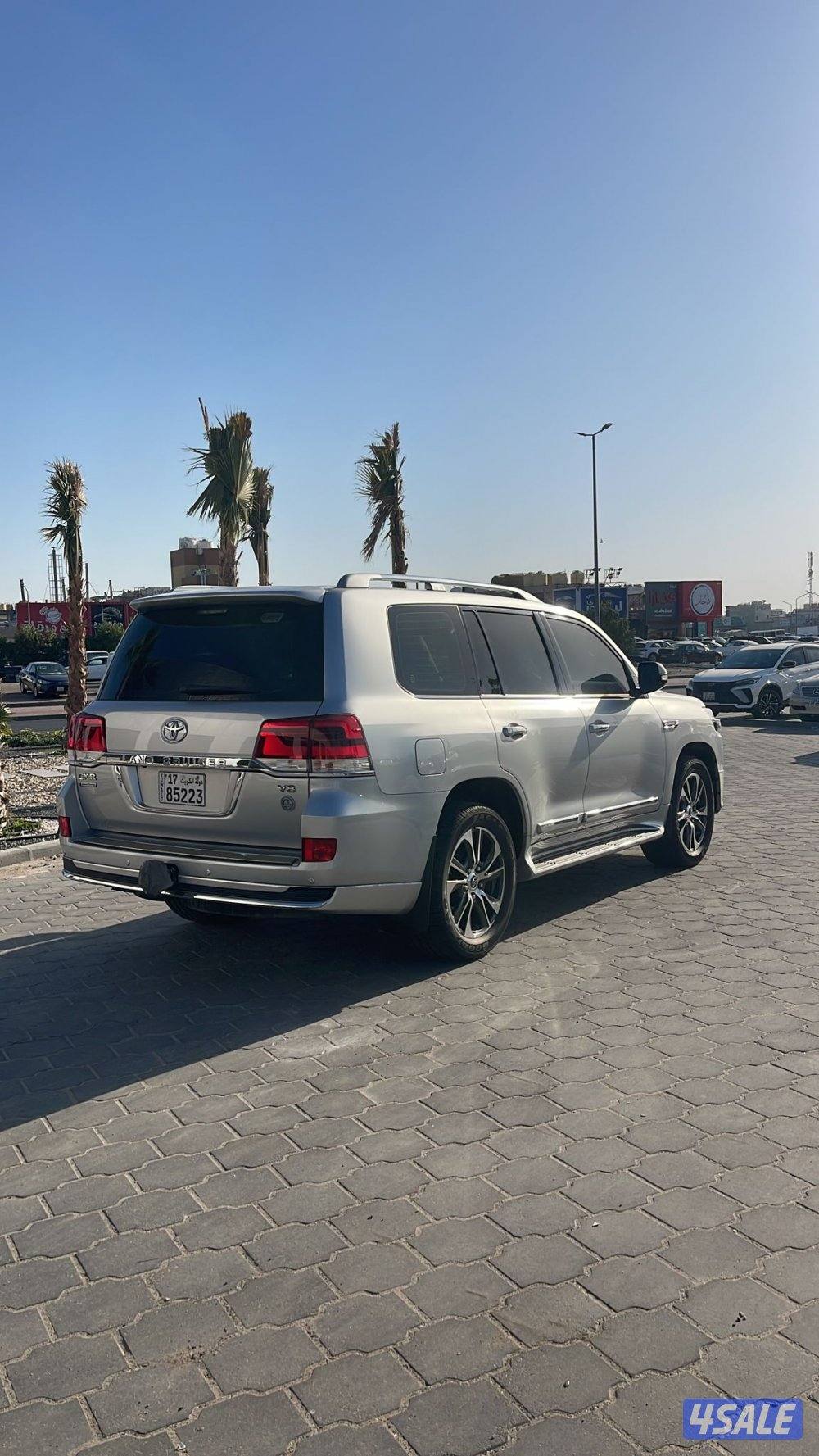 لاندكروز موديل ٢٠٢٠ عداد٩٣ شرط الفحص بالكامل صبغ الوكاله حمايه بالكامل3