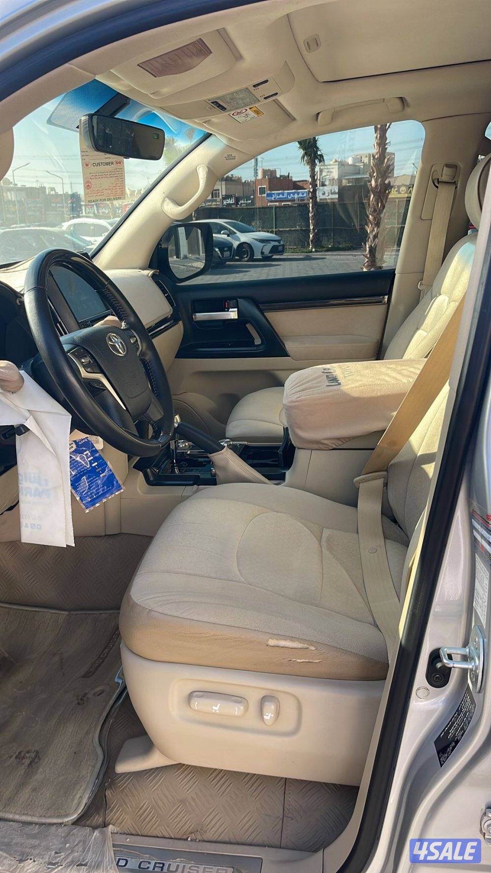 لاندكروز موديل ٢٠٢٠ عداد٩٣ شرط الفحص بالكامل صبغ الوكاله حمايه بالكامل4