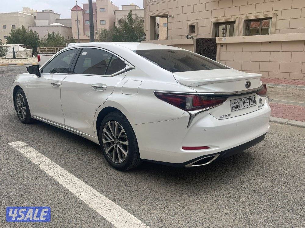 2023 الساير ES350ماشي 20 الف5