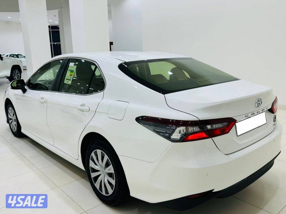 للبيع تويوتا كامري LE  2.5موديل 20232