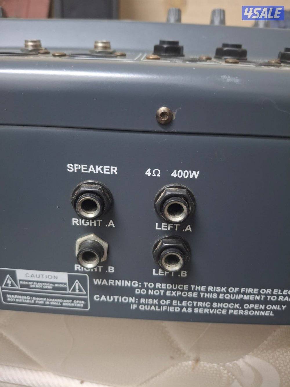 للبيع ٤سمعات مع مكسر9