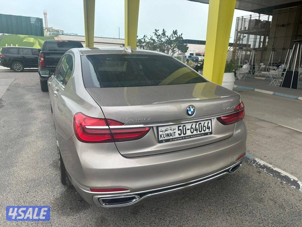 للبيع بي ام 740 لارج صبغ وكاله سيرفس منتظم بالوكاله شرط الفحص بالوكاله5