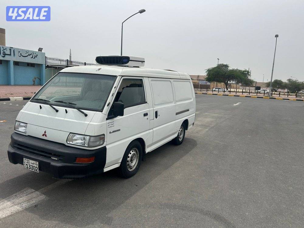باص متسوبيشي ، ثلاجه ، 2012 ، شرط الفحص0