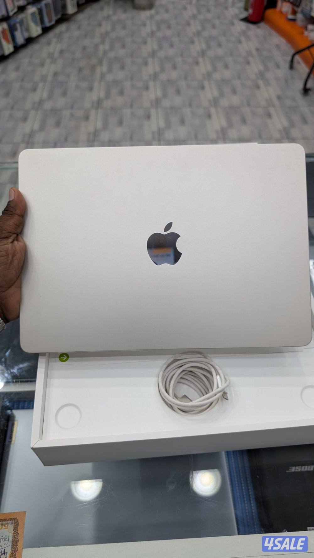 Apple MacBook air m44