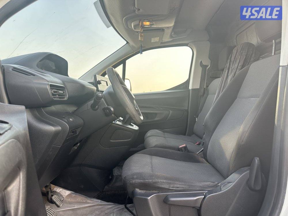 للبيع بيجو موديل 20226