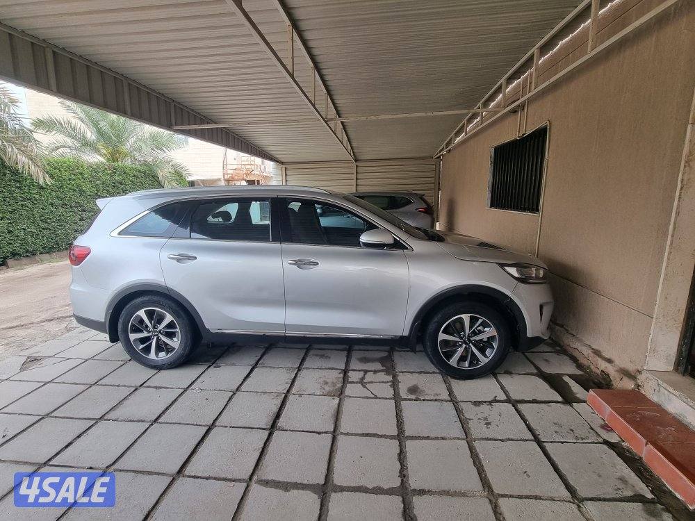 للبيع جيب كيا سورينتو بحاله ممتازة شرط الفحص قابل للمساومه1